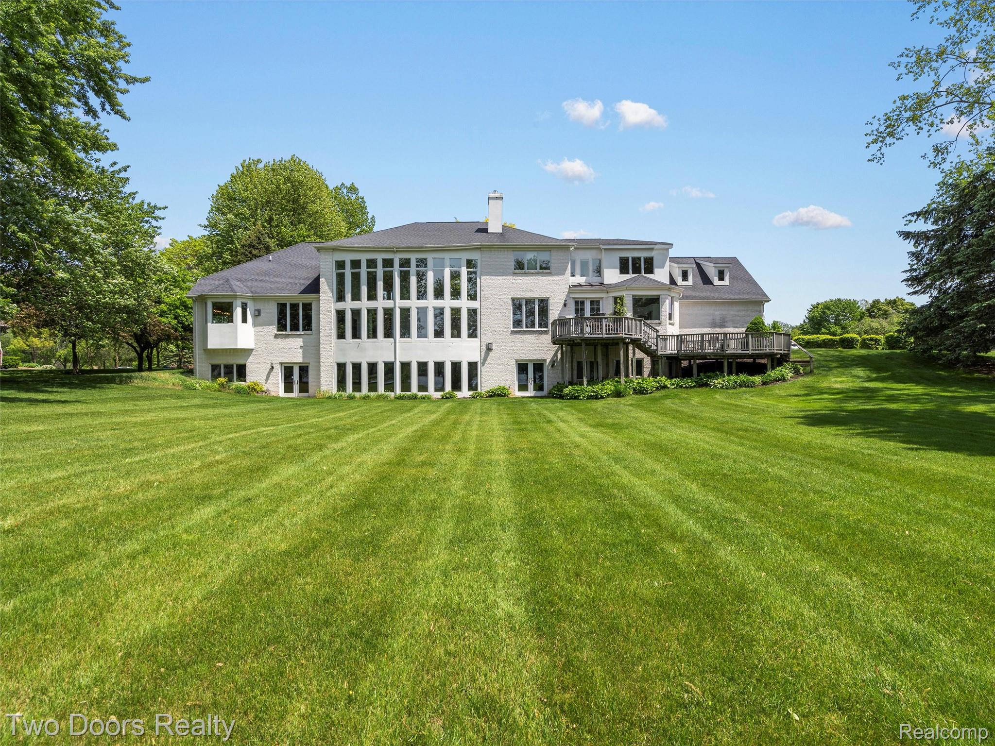 532 Shrewsbury Drive