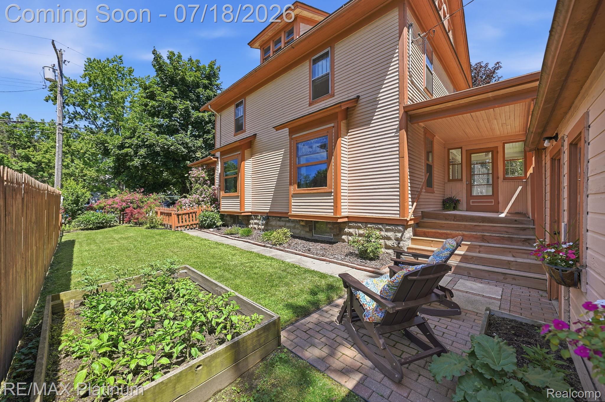 621 N Court Street