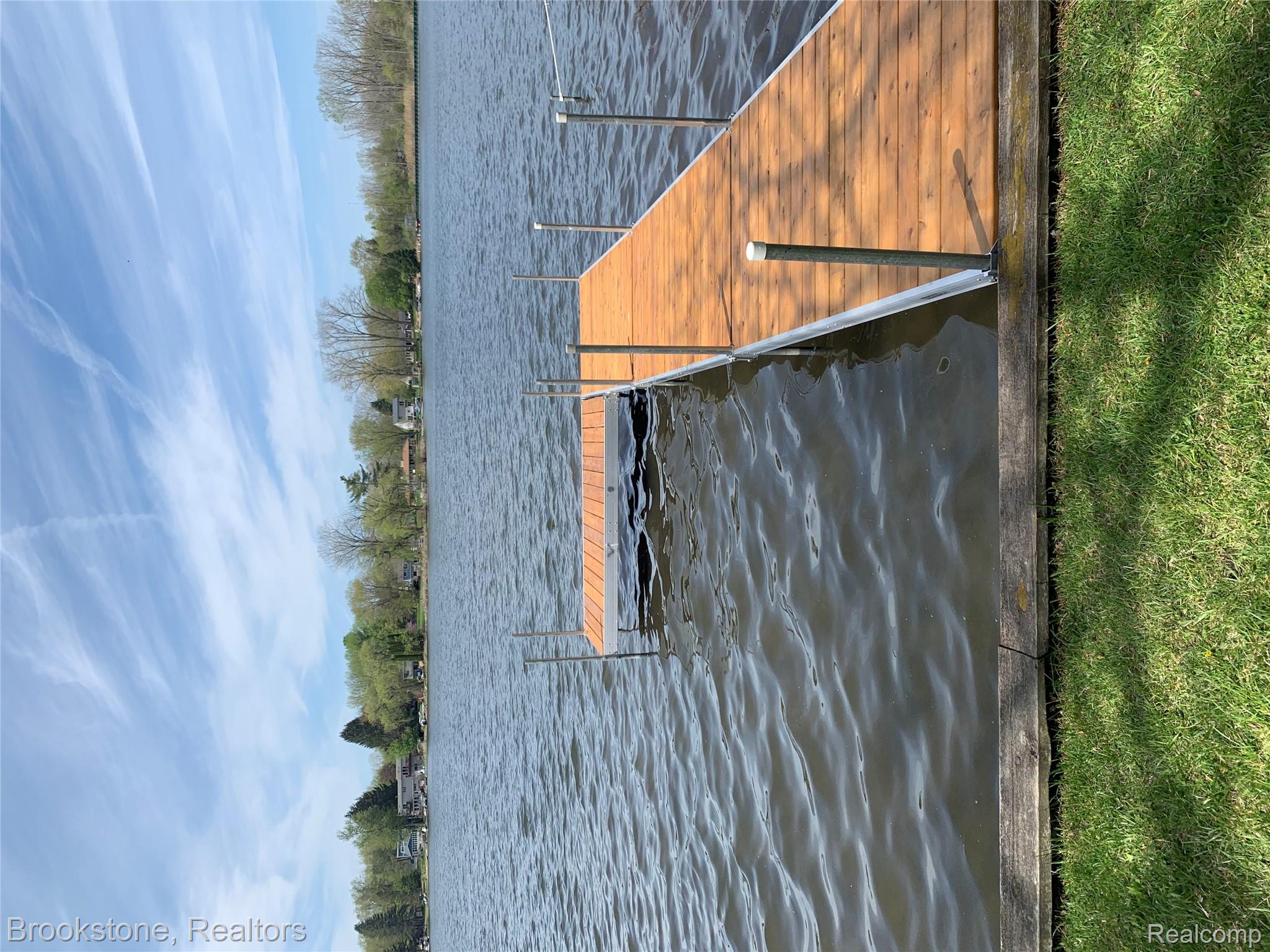 1922 Lake Pointe Drive