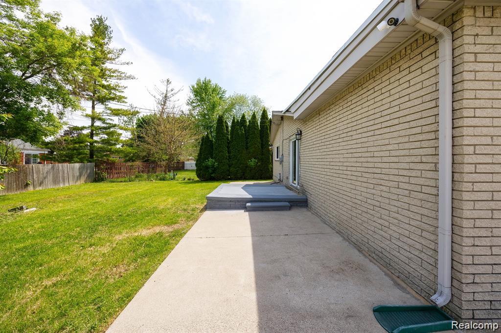 27272 Hopkins Street