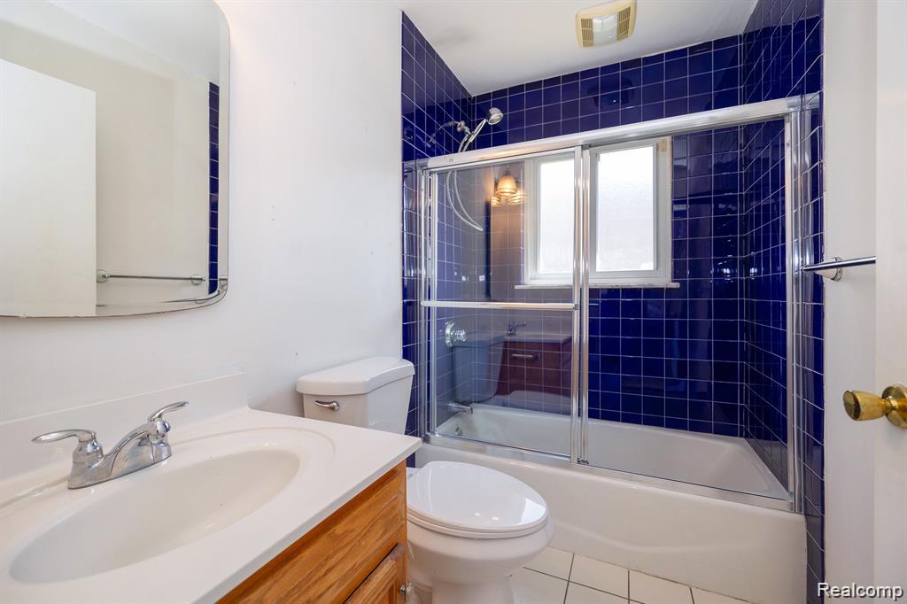 27272 Hopkins Street