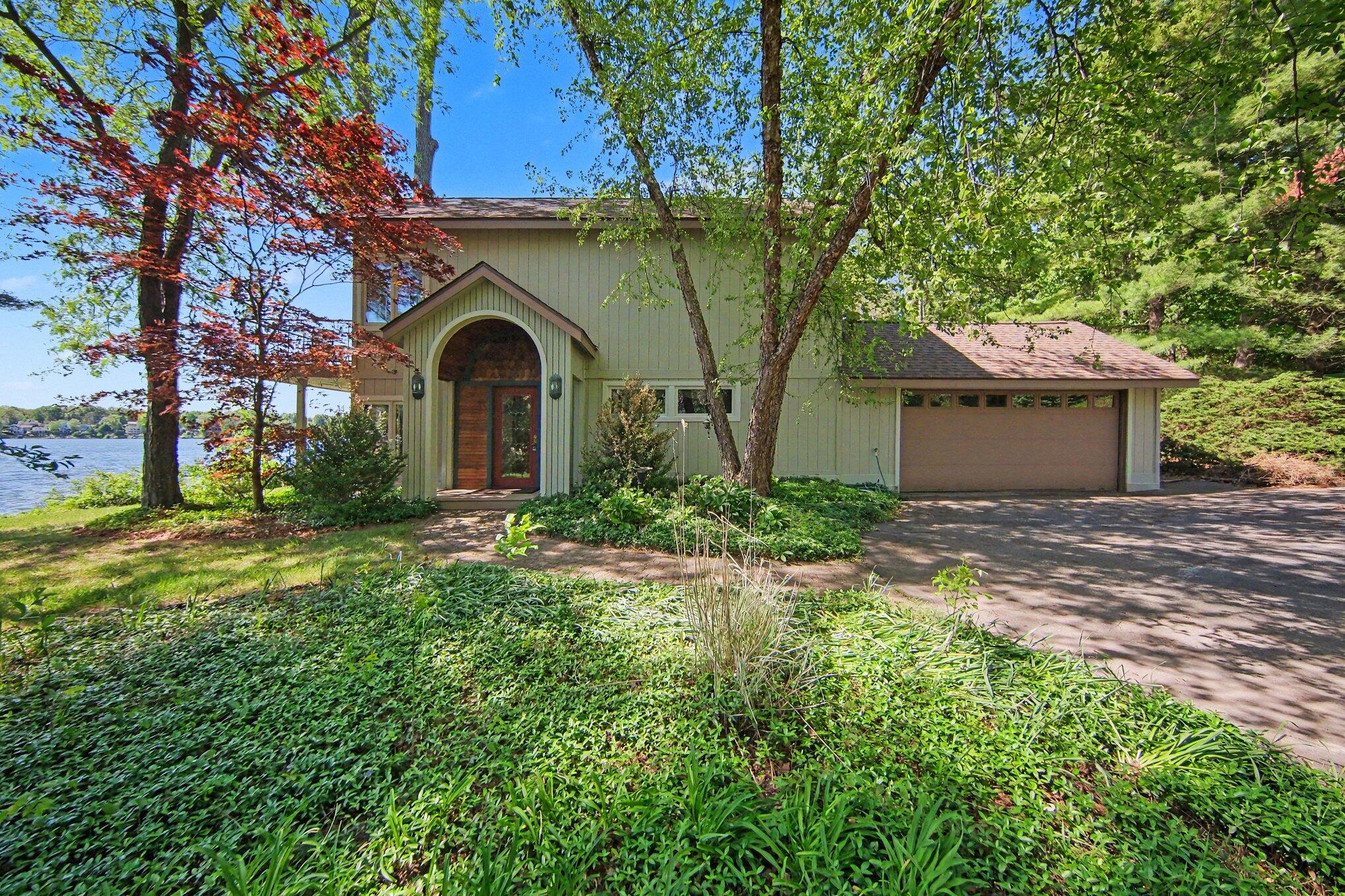 7816 Stonehedge Valley Drive