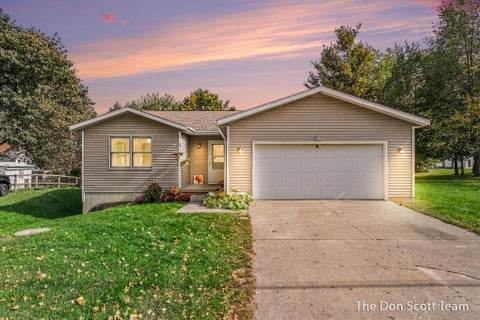 Photo of 19664 Maple Avenue, Chester Township, MI 49403 (MLS # 65026054540)