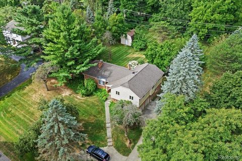 60023 Trailwood Street Washington Township MI 48094