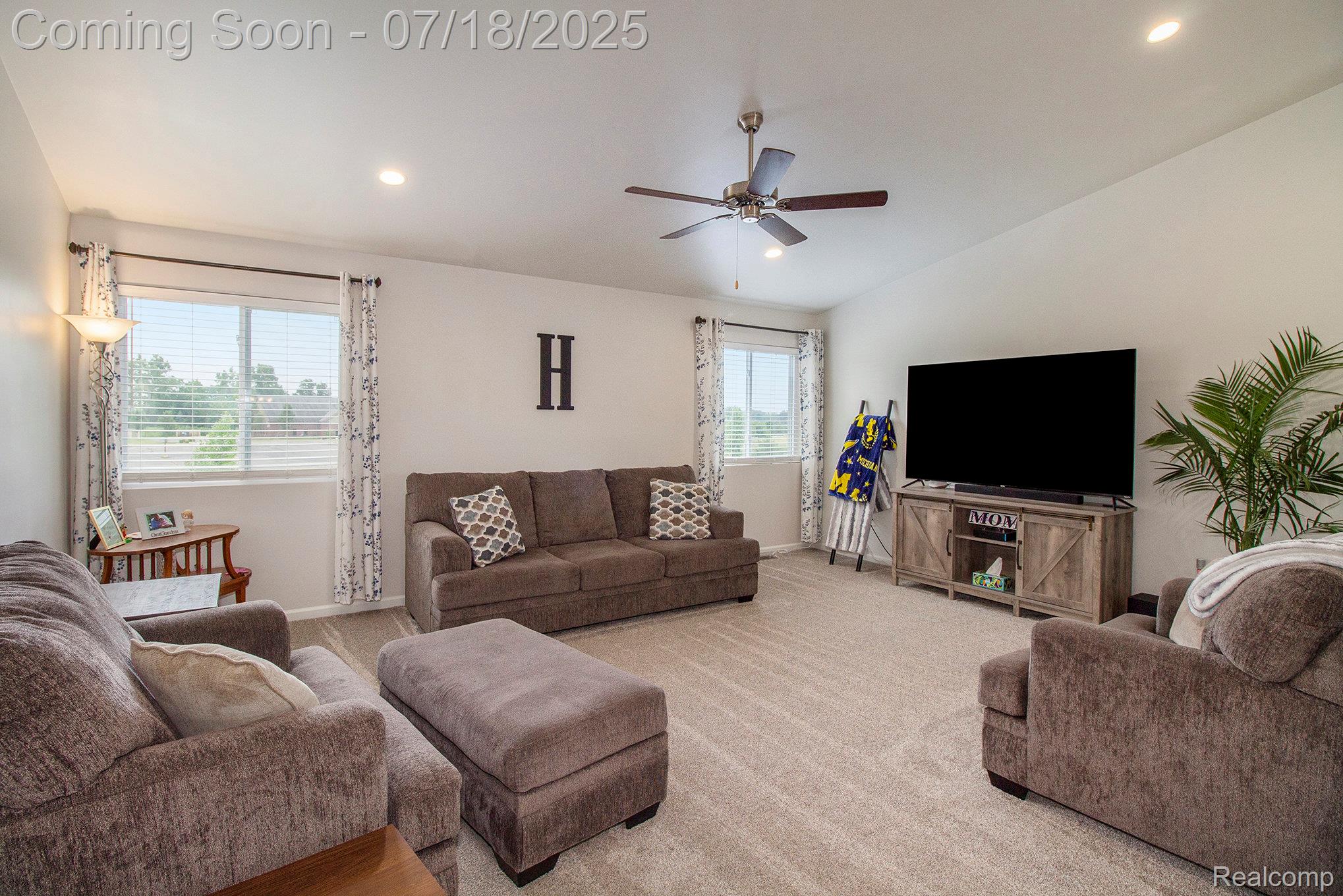 3209 Hill Hollow Lane