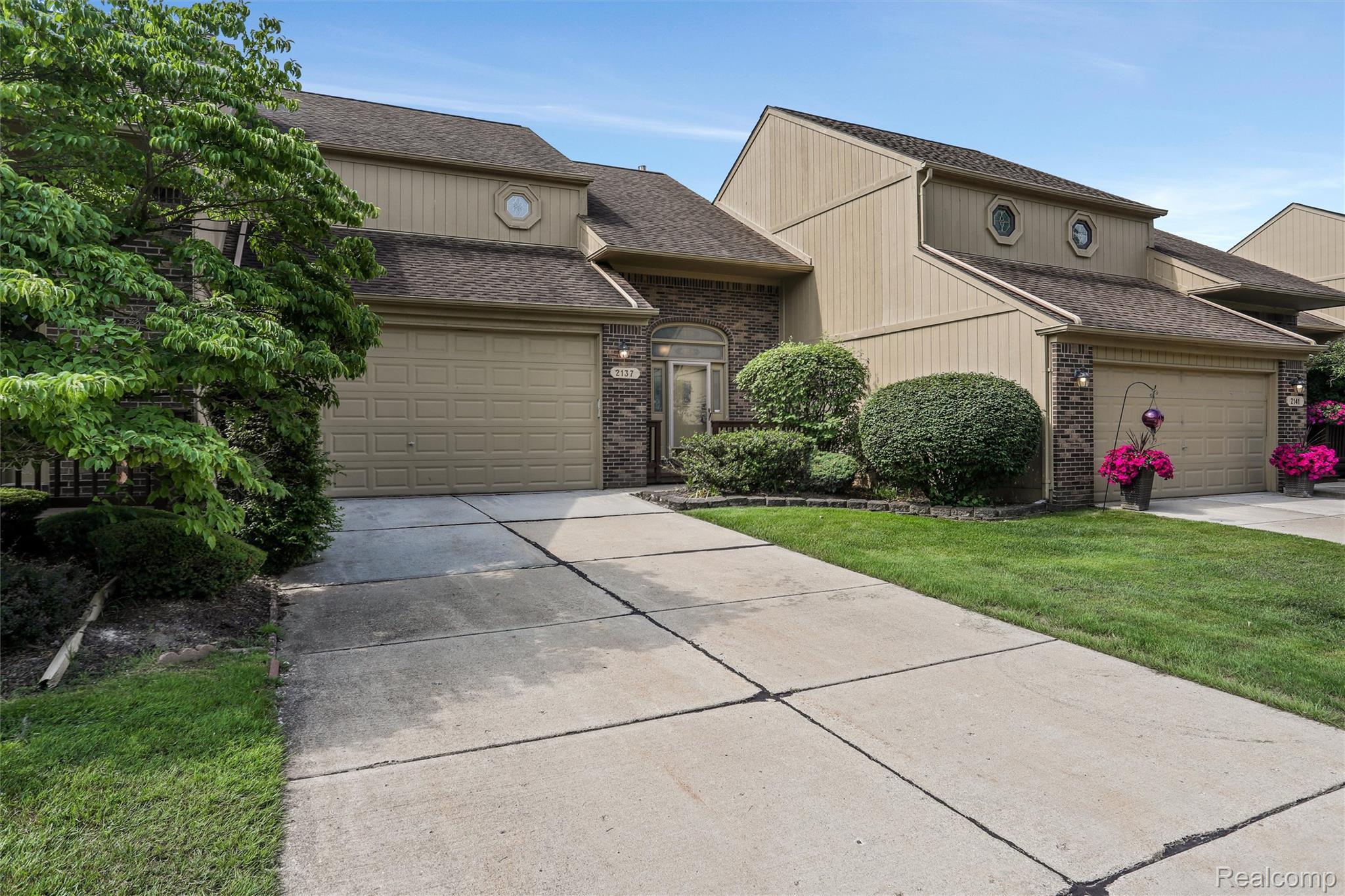 2137 CRYSTAL Drive
