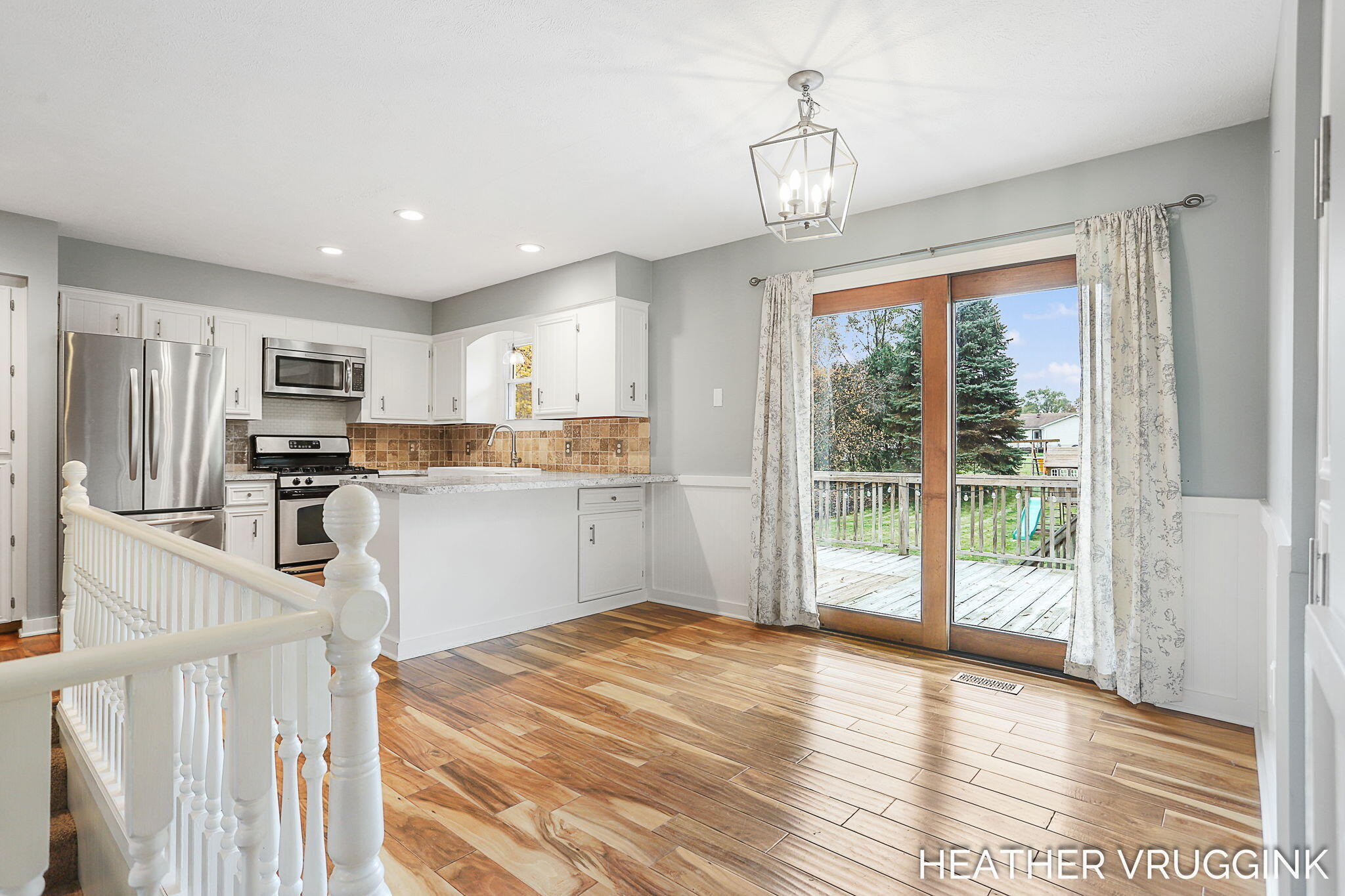 2072 Oak Hollow Drive