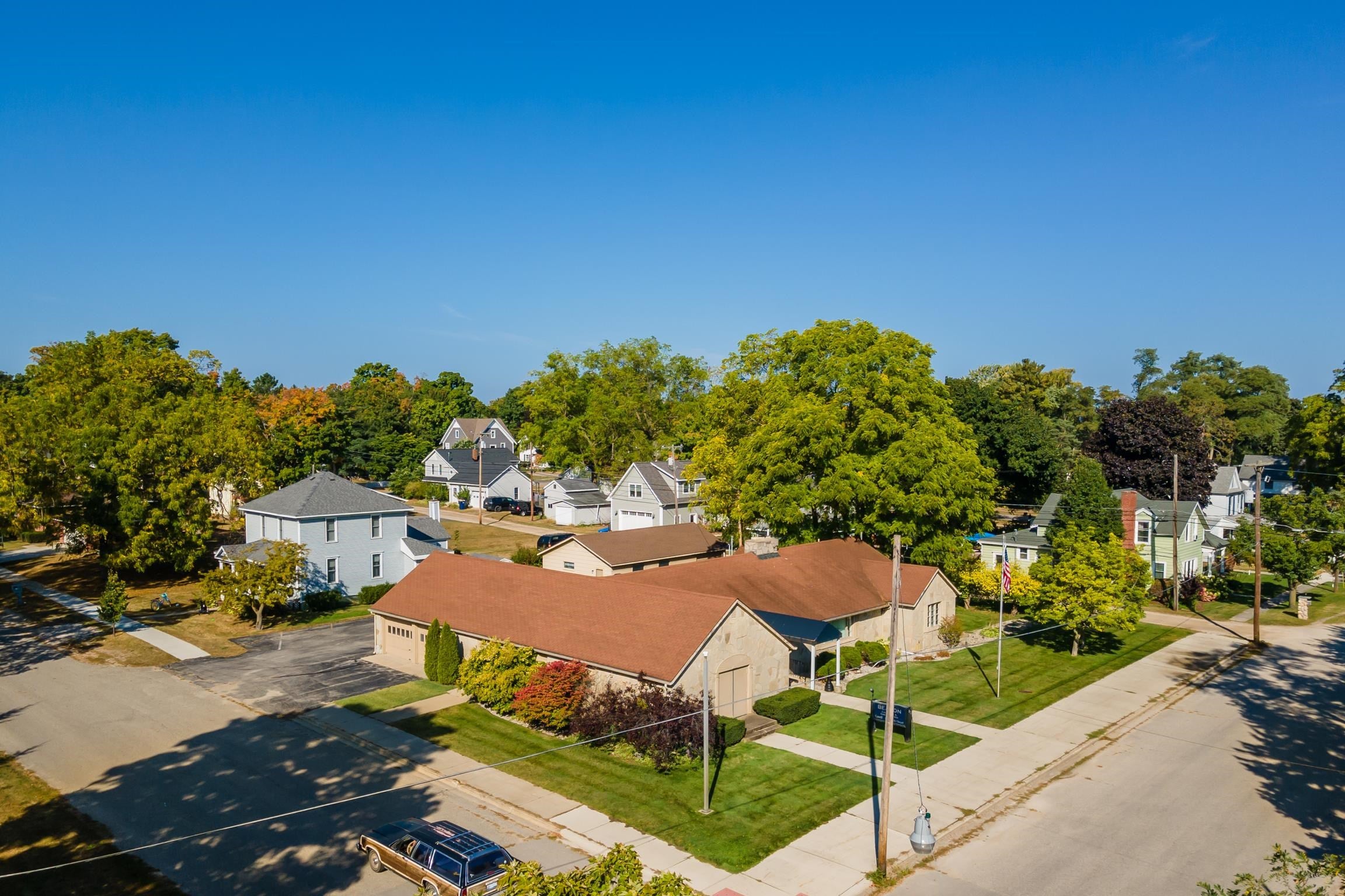 312 Pine St, Elk Rapids, MI 49629