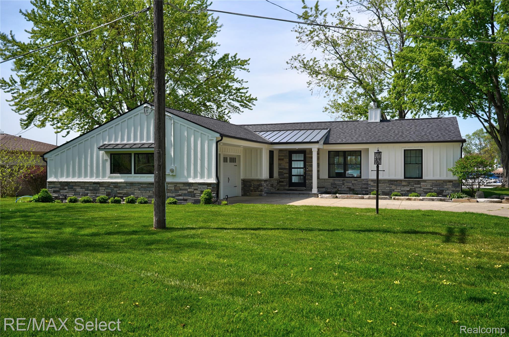 14240 MOFFETT Drive