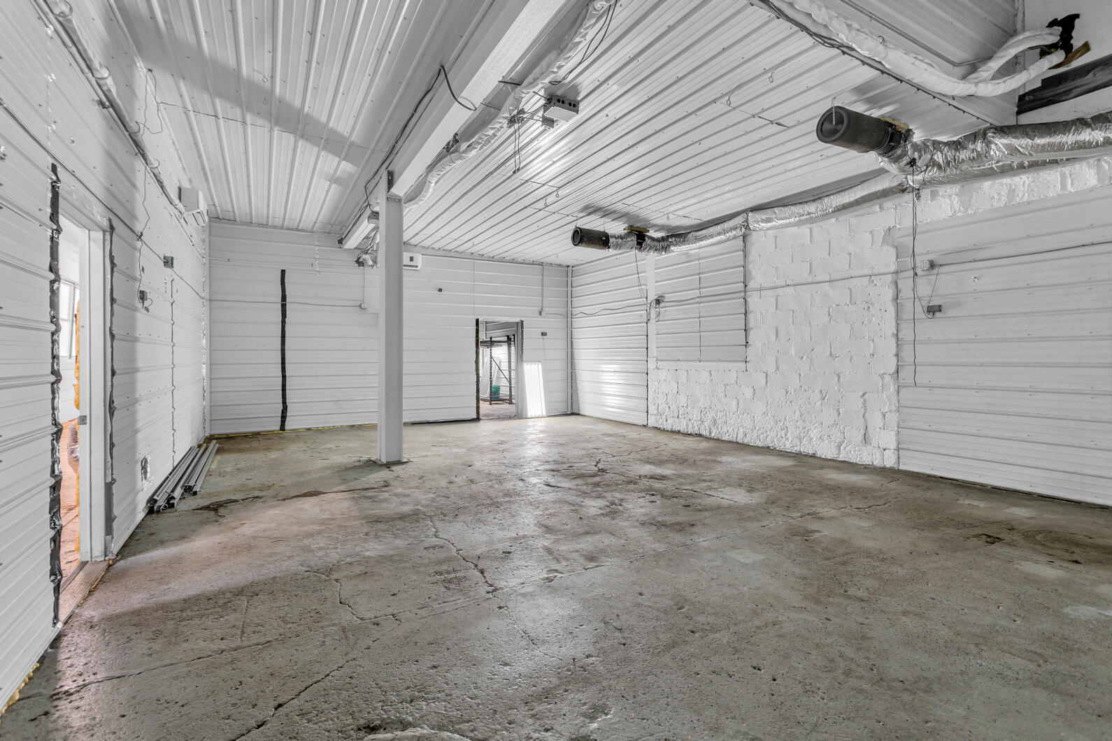 2419 E Michigan Avenue