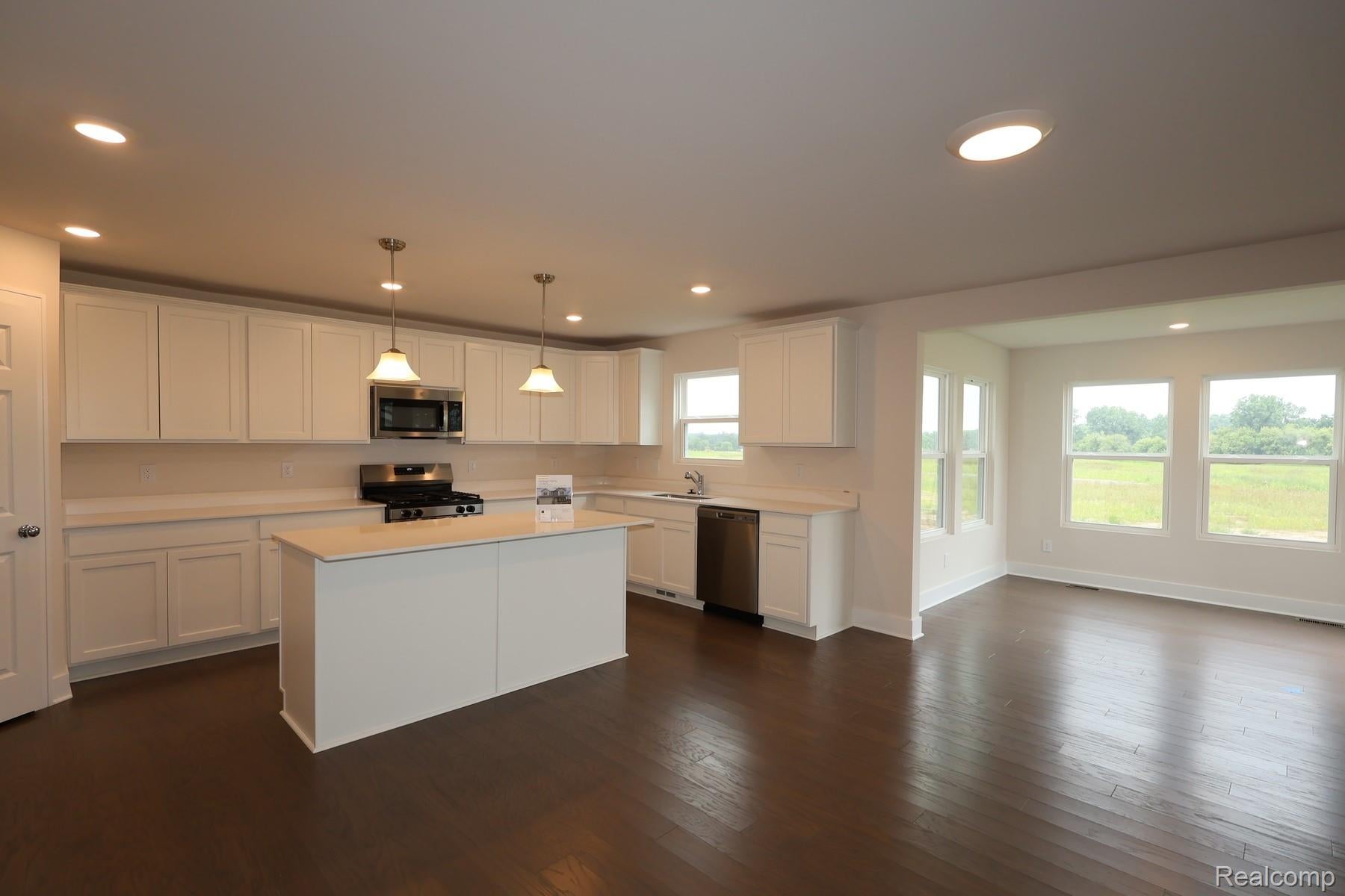 647 Harvest Way