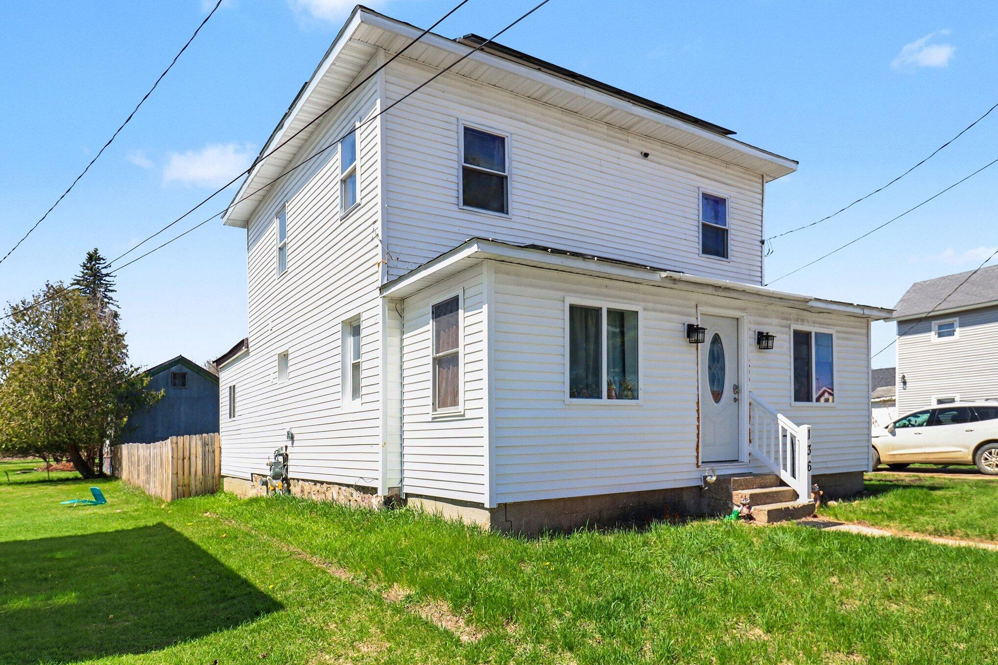 136 S Hemlock Street