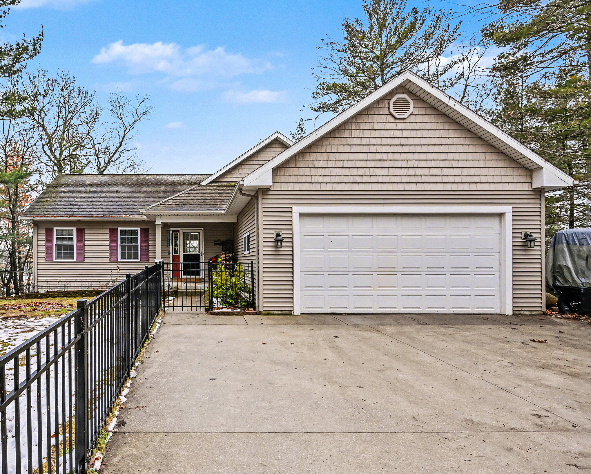 1828 W Arrowhead Trail