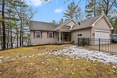 1828 W Arrowhead Trail Valley Township MI 49010