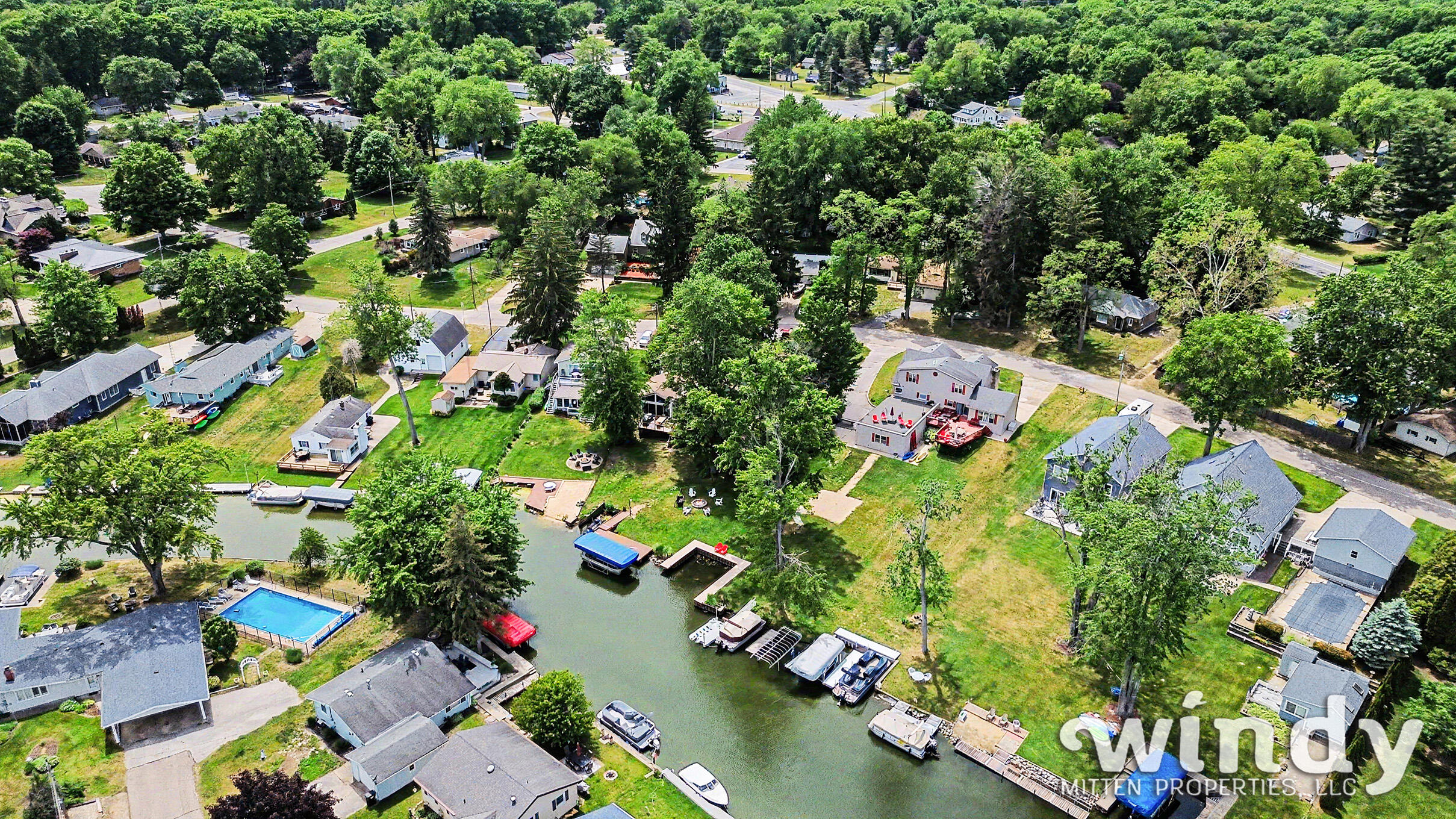 4936 Shoreview Drive