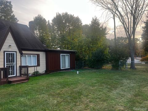 3364 E Pierson Road Flint City MI 48506