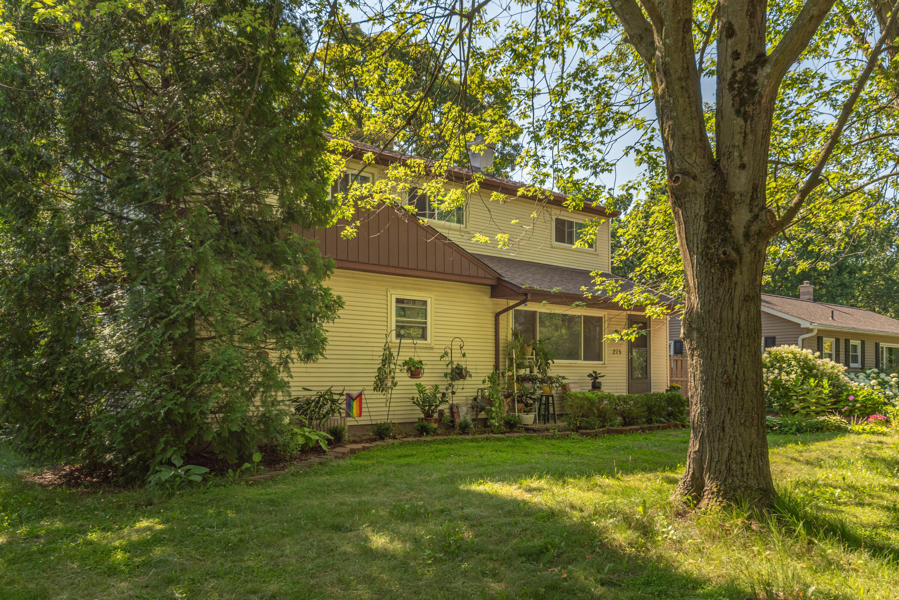 275 Highlake Avenue