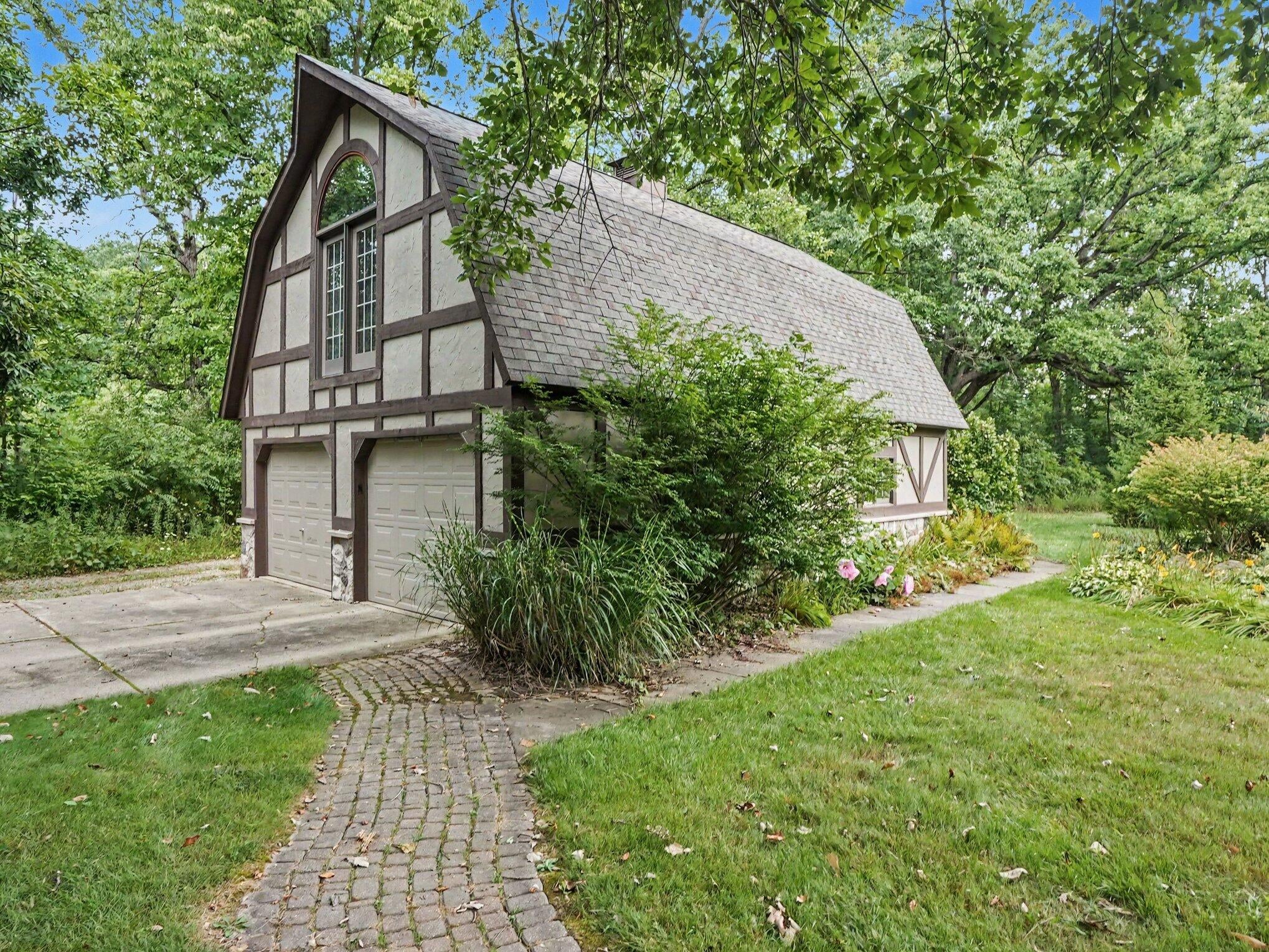 10599 Fleming Road