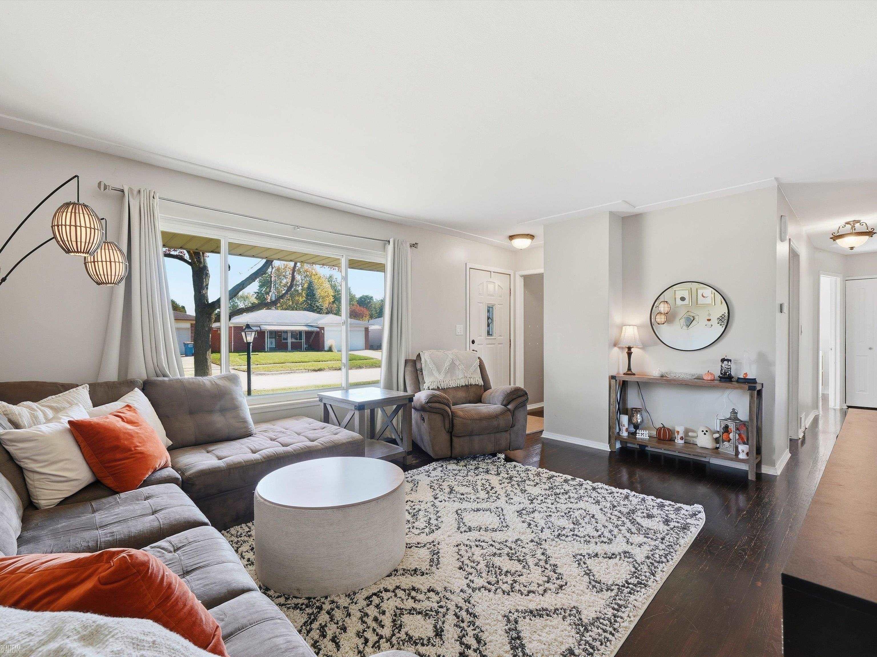 28111 Cunningham Drive
