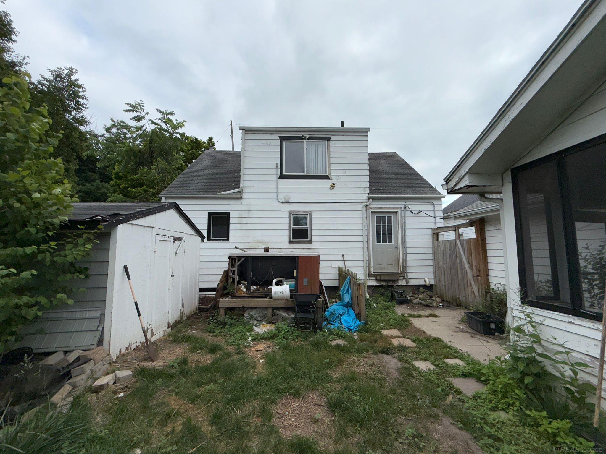 2014 Deindorfer Street