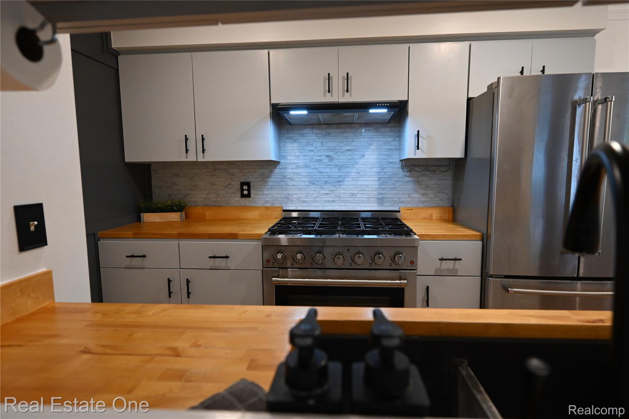 256 1st Street