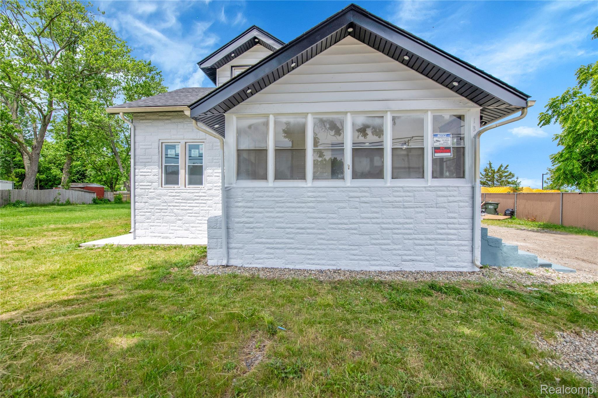 134 W Auburn Road