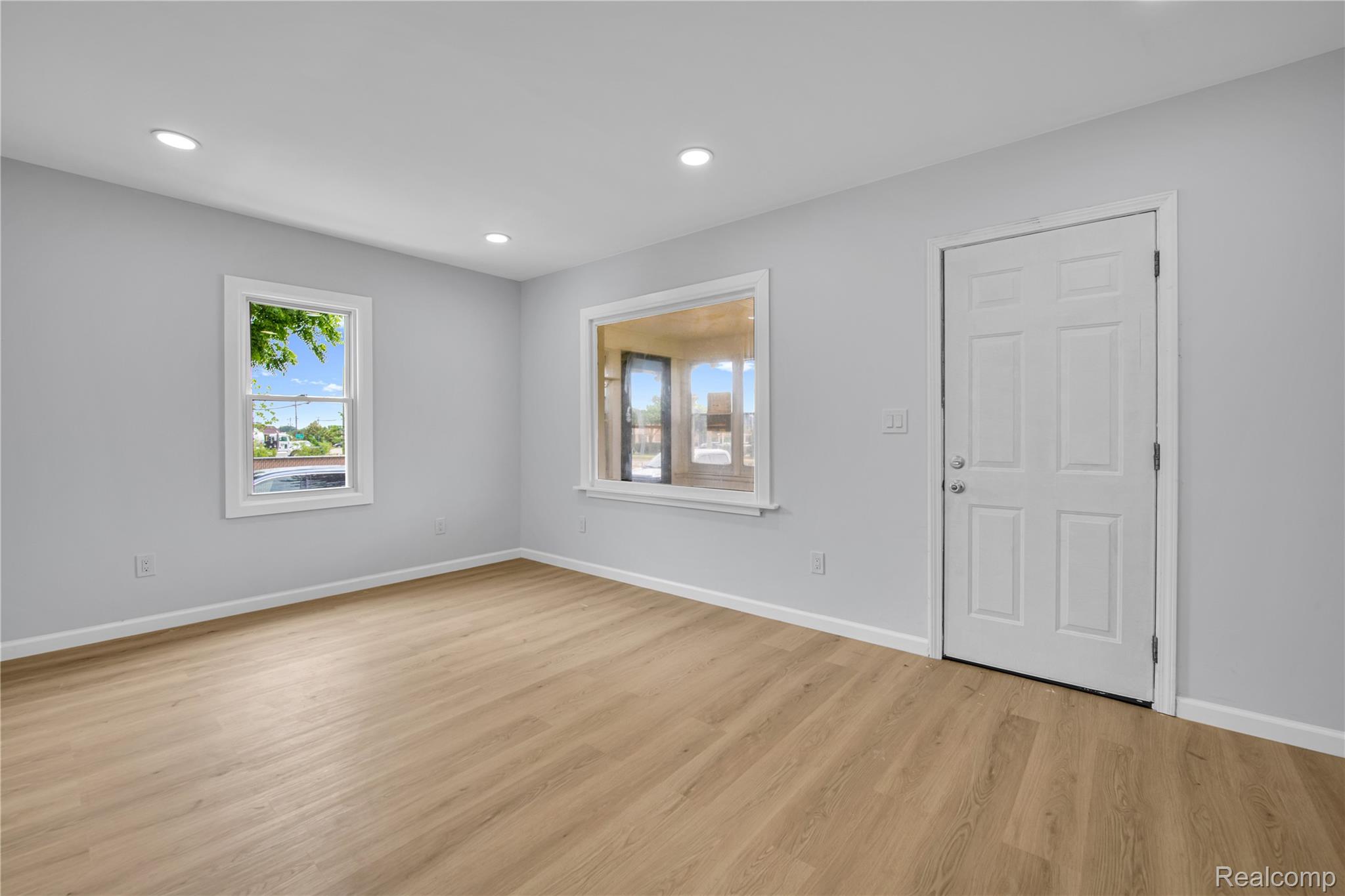 134 W Auburn Road