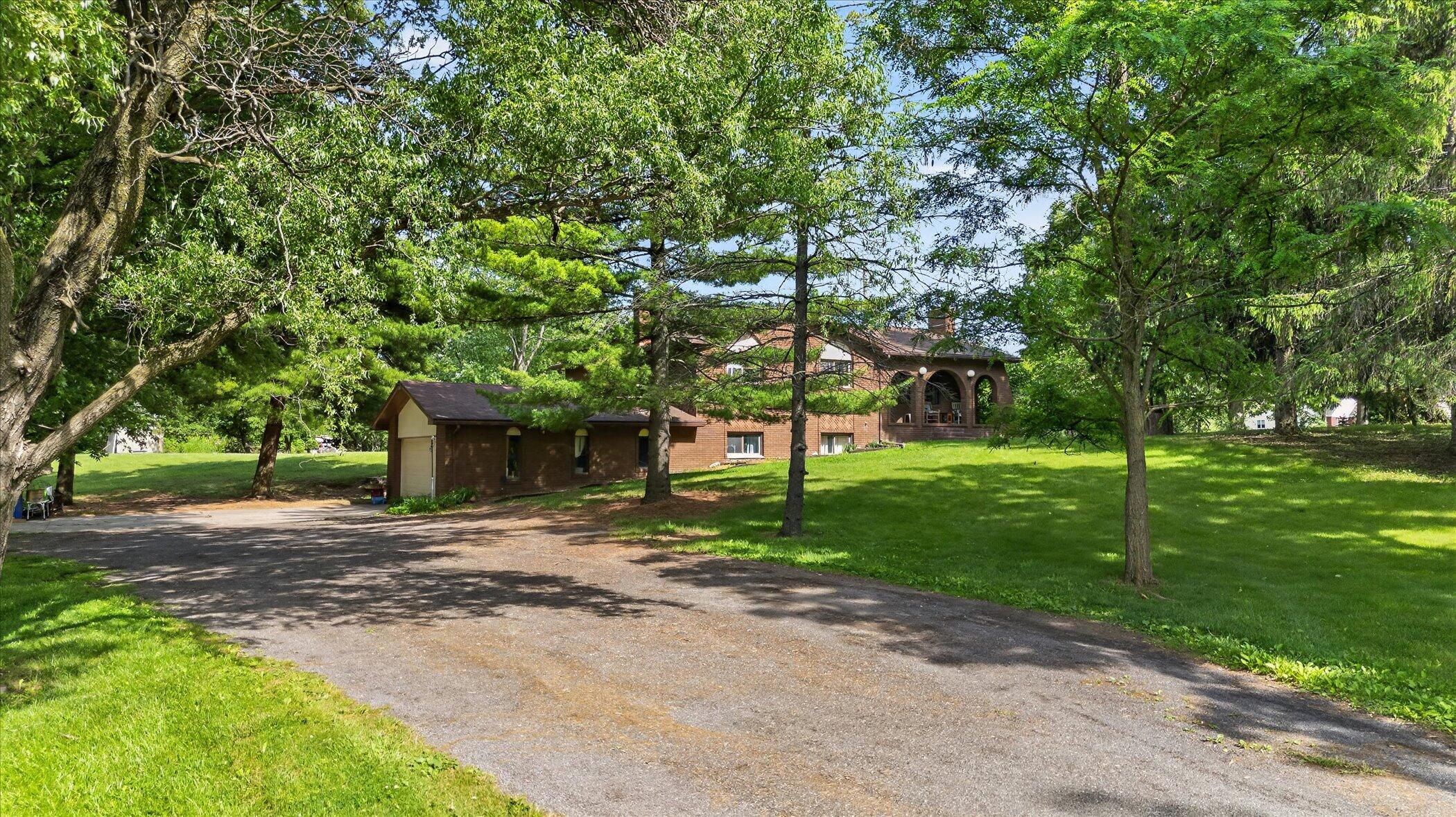 2717 Fishbeck Road
