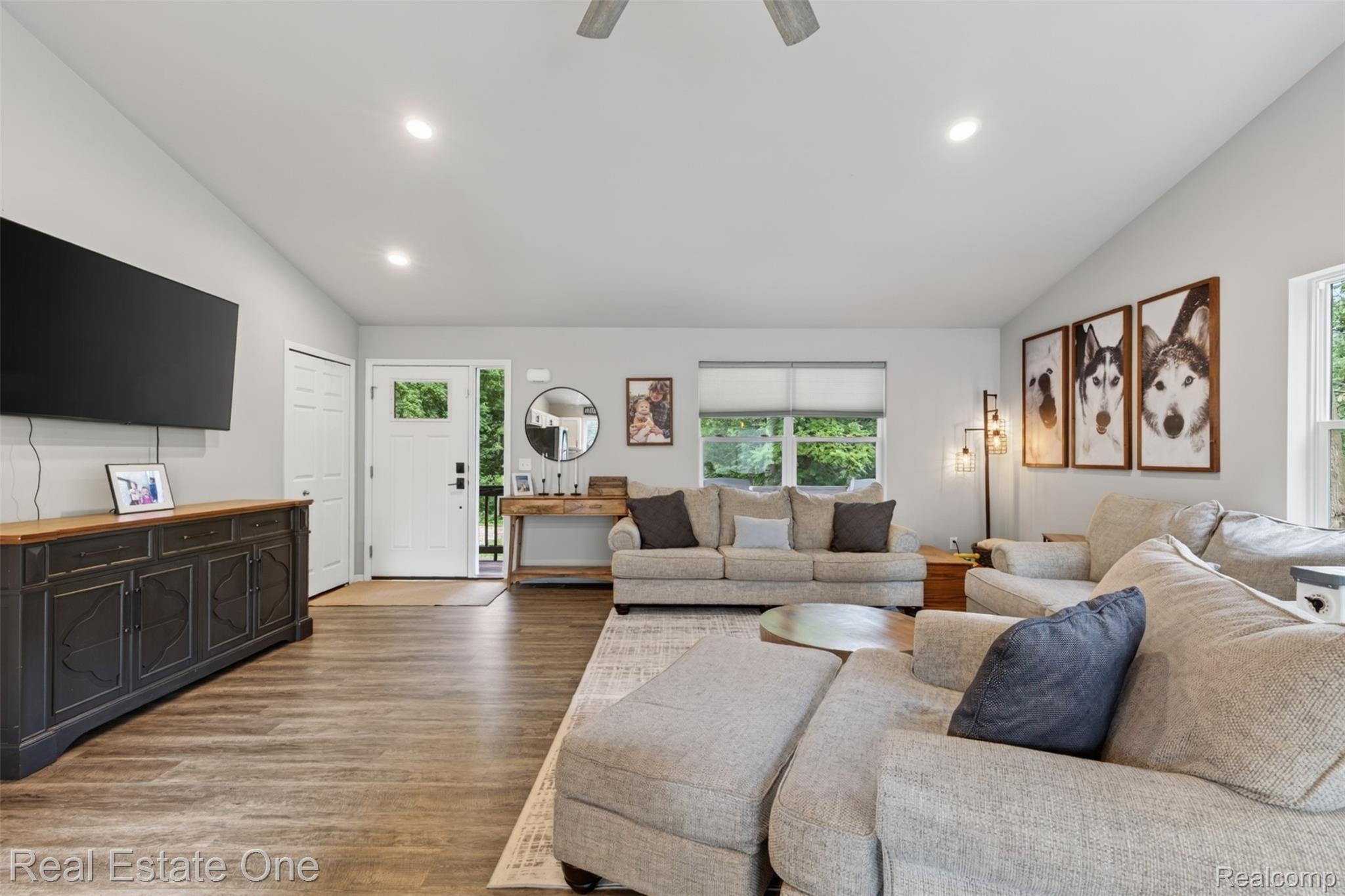 206 S Saint John Road