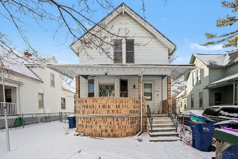 239 N Monroe Street Bay City City MI 48708