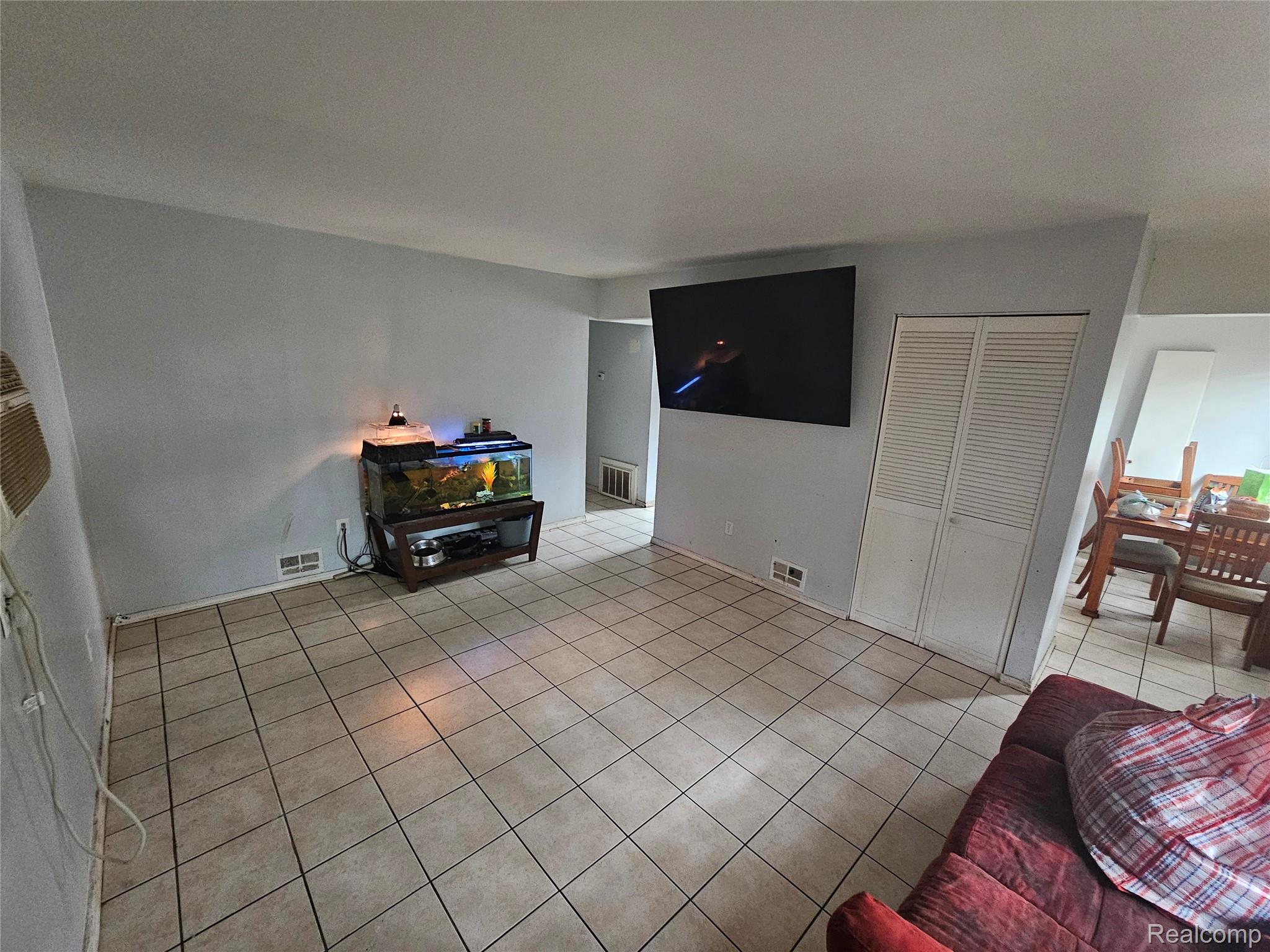 1409 S LIDDESDALE Street