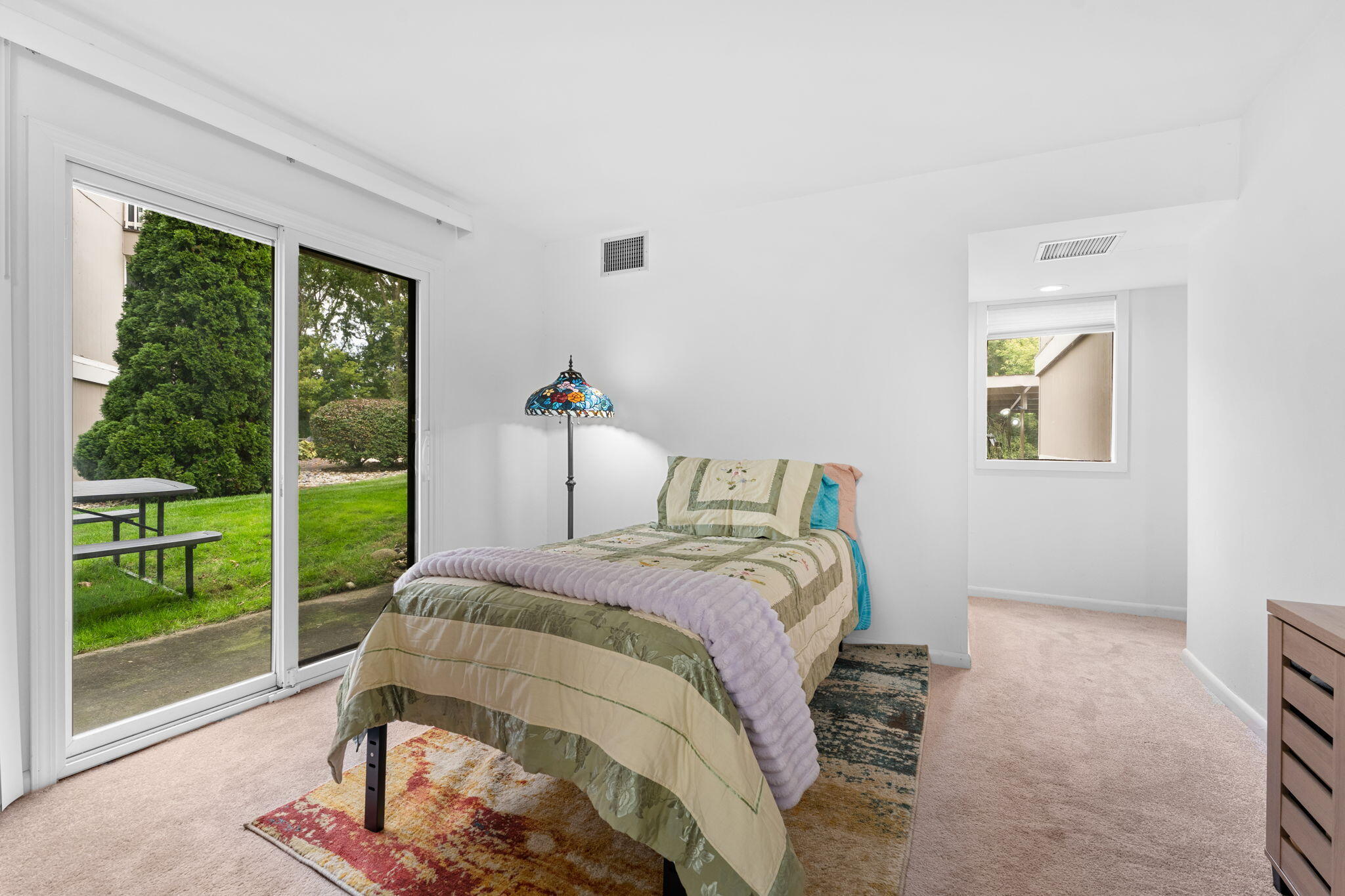 1660 Cliffs Landing 102