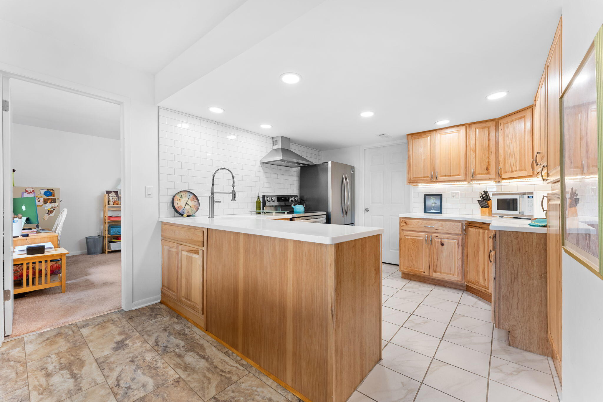 1660 Cliffs Landing 102
