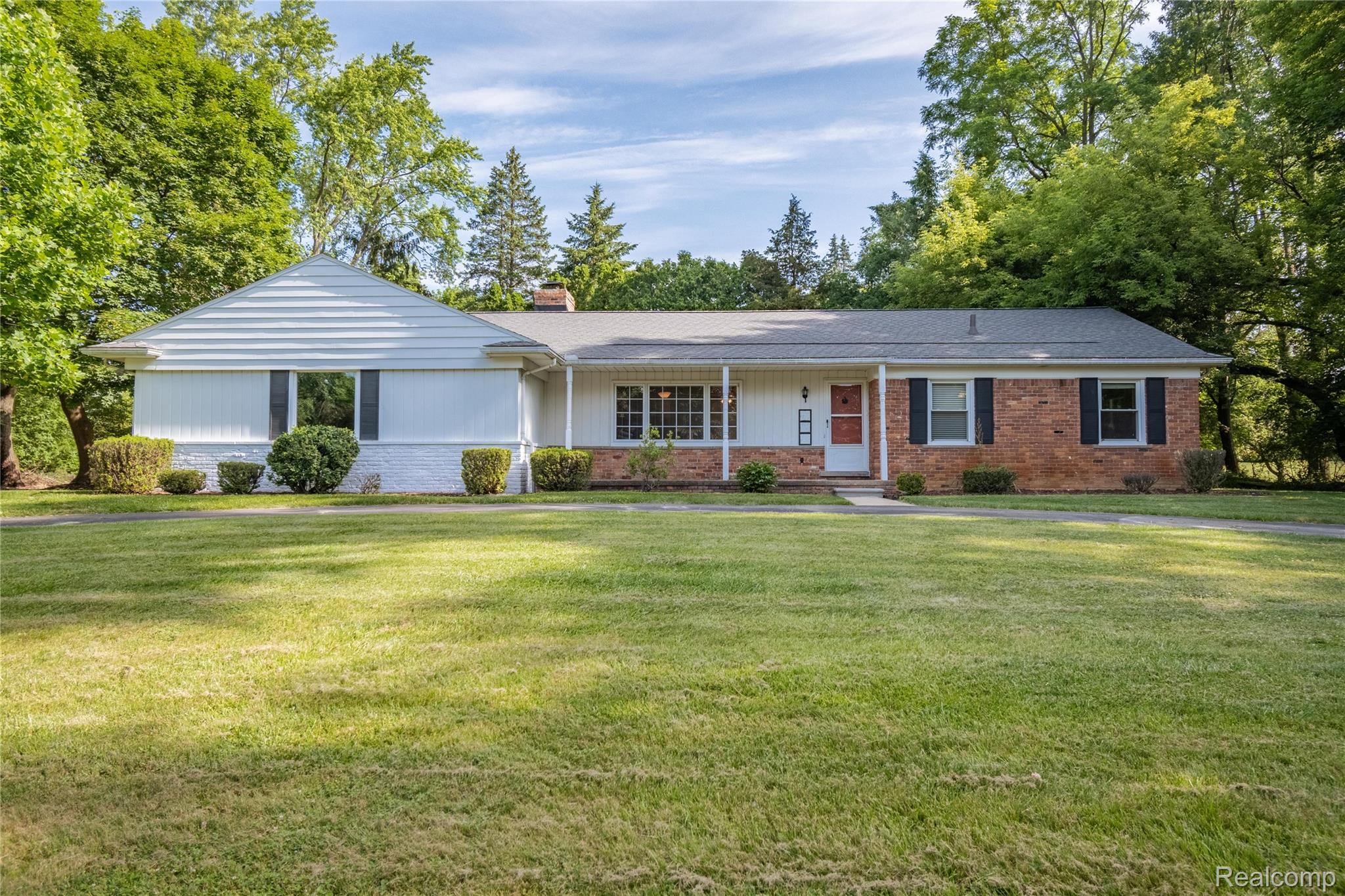 31894 MERTON Drive, Farmington Hills City MI Real Estate Listing ...