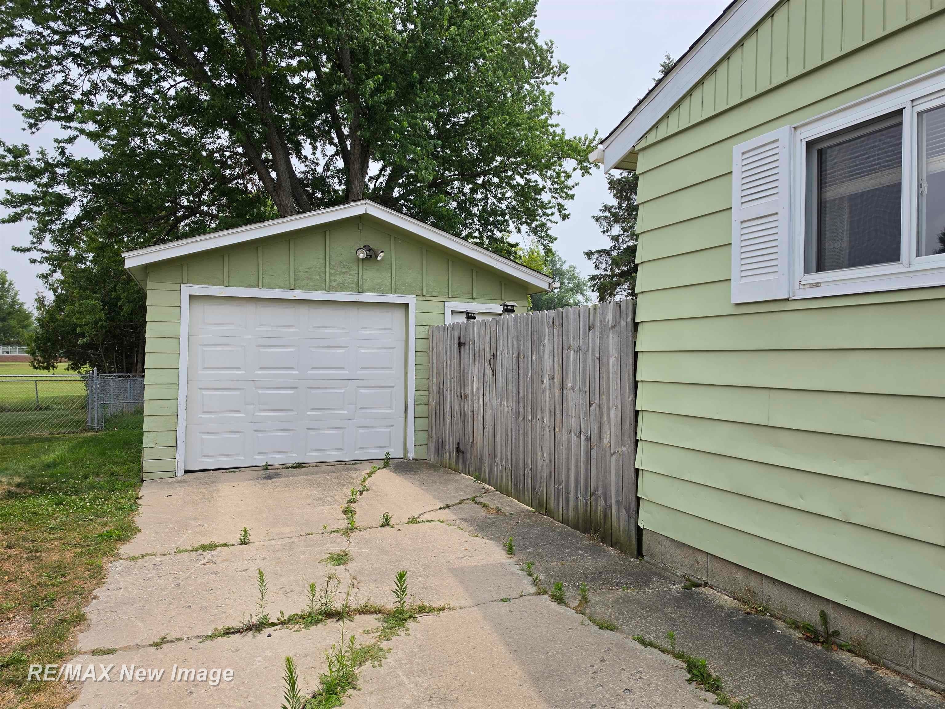 771 S Center Road