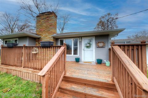 Tiny photo for 2293 Nichols Avenue, Grand Blanc Charter Township, MI 48507 (MLS # 20261021702)