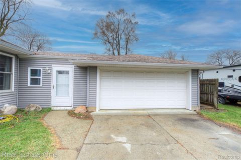 Tiny photo for 2293 Nichols Avenue, Grand Blanc Charter Township, MI 48507 (MLS # 20261021702)