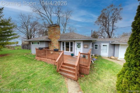 2293 Nichols Avenue Grand Blanc Charter Township MI 48507