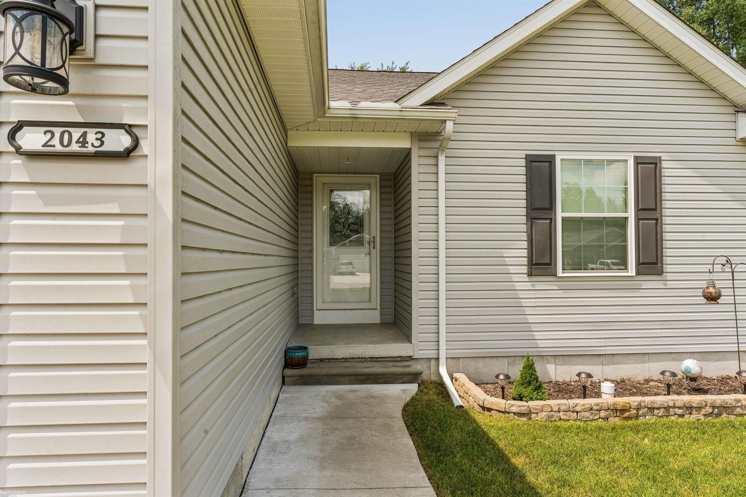 2043 Edward E Lane