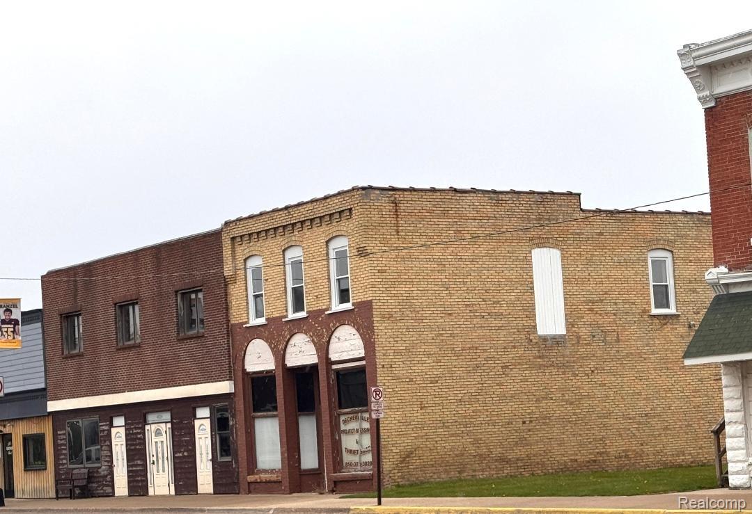3462 Main Street