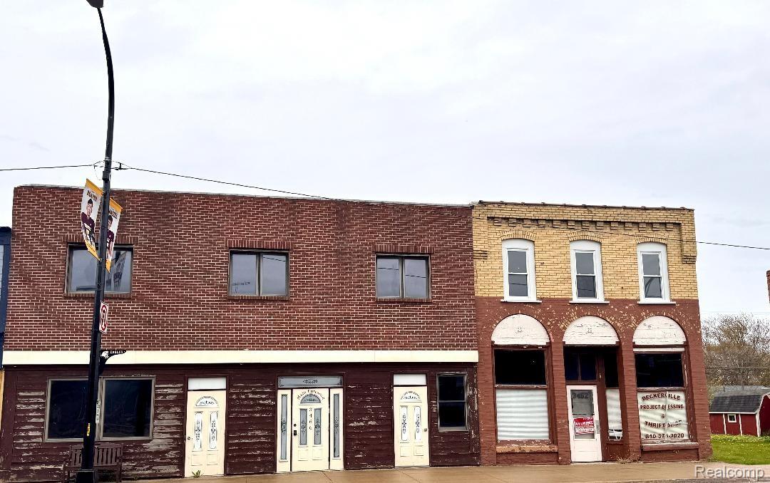 3462 Main Street