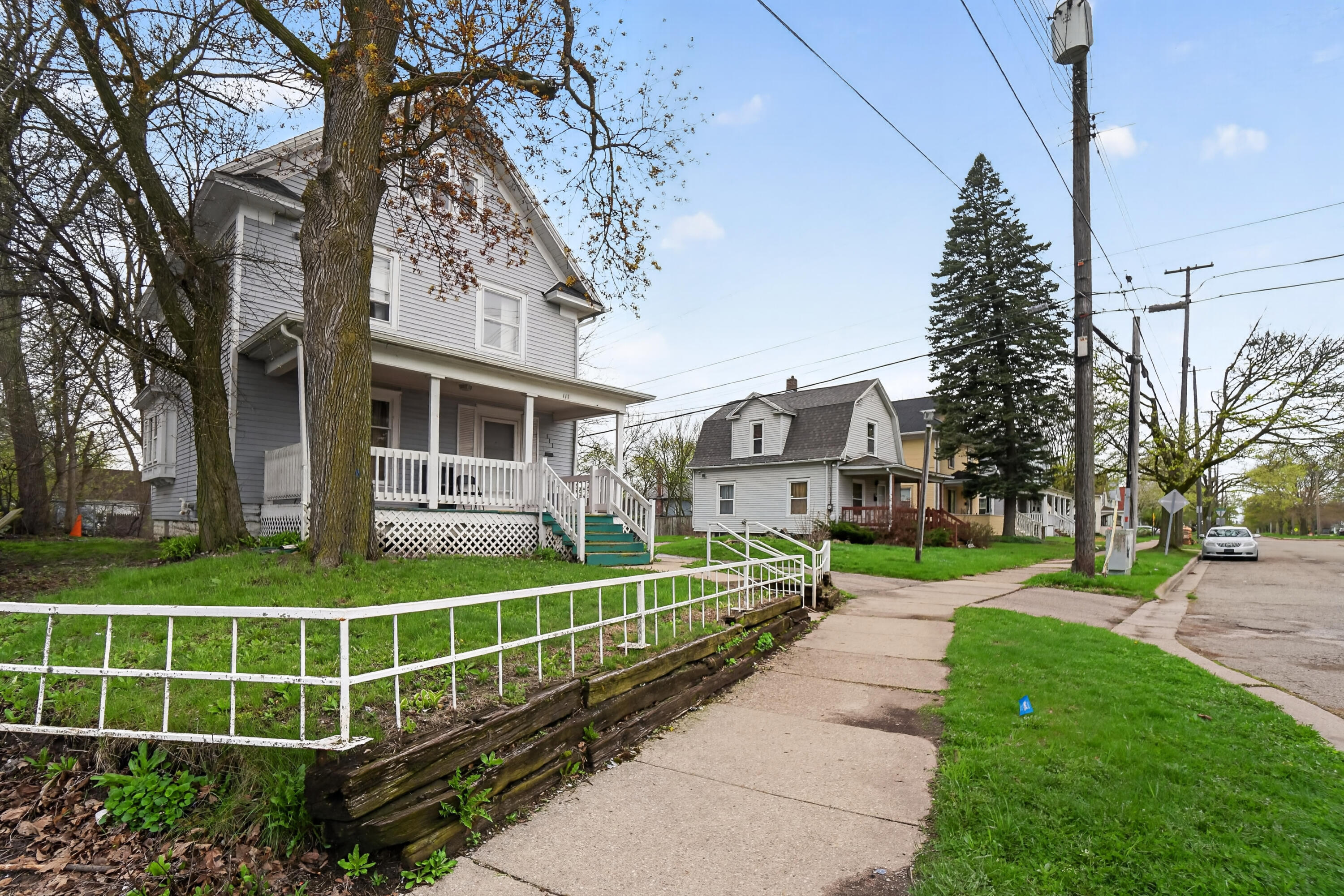111 W Barnes Avenue