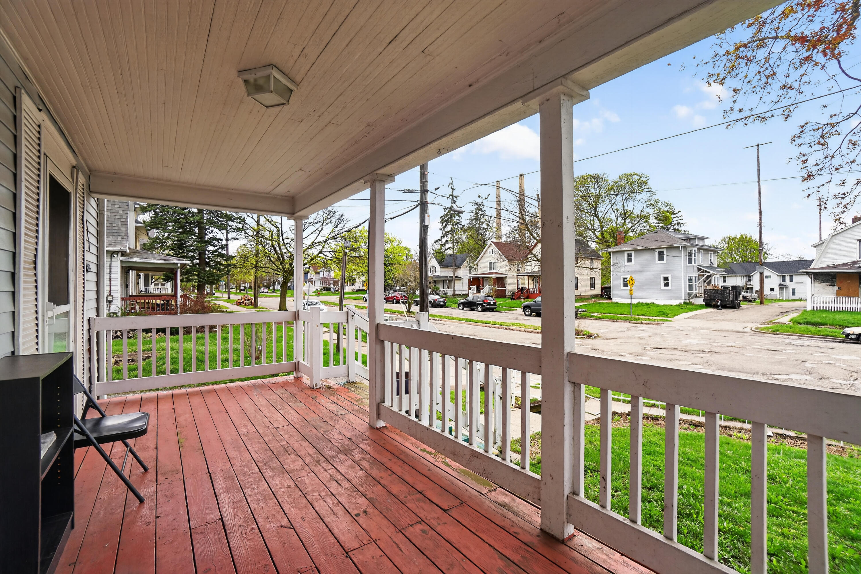 111 W Barnes Avenue