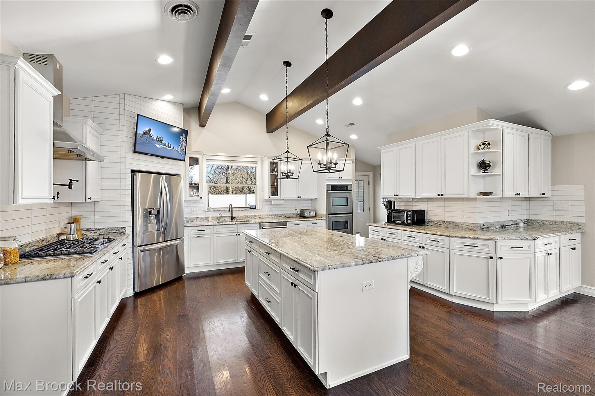 5645 Eastman Boulevard