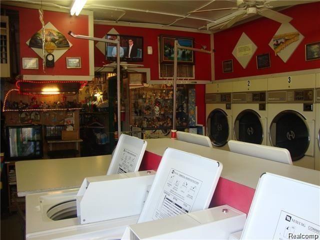 4852 S Beech Daly Street