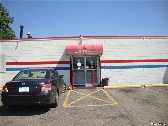 4852 S Beech Daly Street