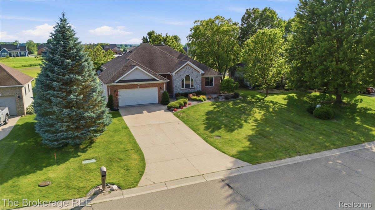 9120 Woodridge Drive