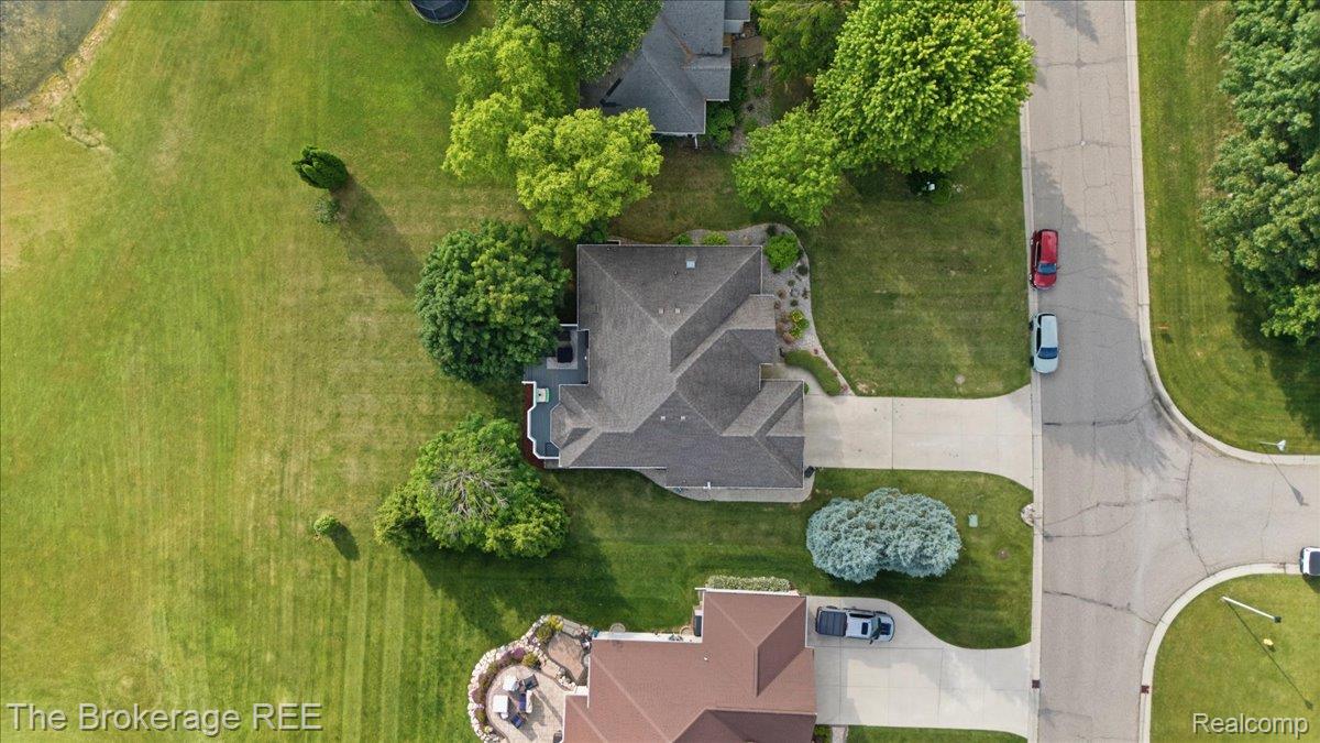9120 Woodridge Drive
