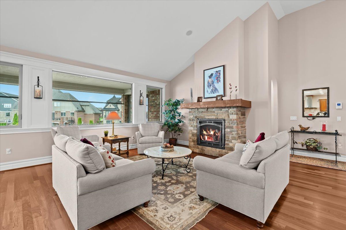 8427 BOULDER SHORES Drive