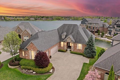 8427 BOULDER SHORES Drive Green Oak Township Livingston MI 48178